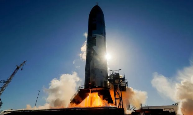 SpaceX مرحله فوقانی Starship را برای پرواز نهم در آزمایش آتش استاتیک آتش می گیرد SpaceX مرحله فوقانی Starship را برای پرواز نهم در آزمایش آتش استاتیک آتش می گیرد